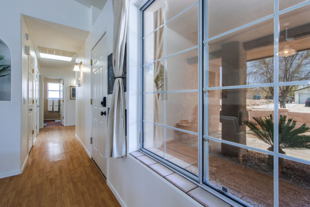 Blue Lagoon Lake Havasu - Huge Pool and Hot Tub Spa!!