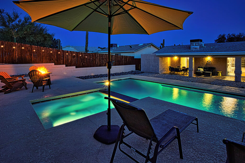 Blue Lagoon Lake Havasu - Huge Pool and Hot Tub Spa!!